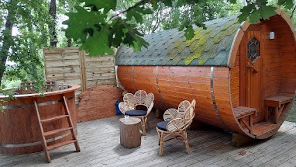Il Fût Une Nuit... Gîtes Insolites Et Location De Vacances à Monclar De Quercy 82 Tarn Et Garonne, Gîte à Monclar-de-Quercy
