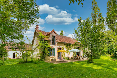 Maison Les Deux Ailes, Gîte à Triguères