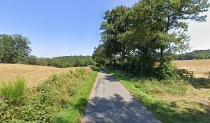Atelier de mécanique agricole, Gîte à Condat-en-Combraille