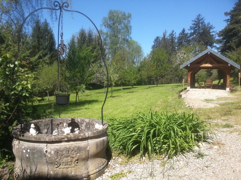 Gîte Du Château De Feschaux, Gîte à Villeneuve-sous-Pymont