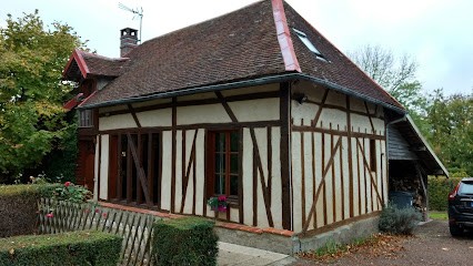 Gîte le Bâti Celher - Omé Chantal, Gîte à Laubressel