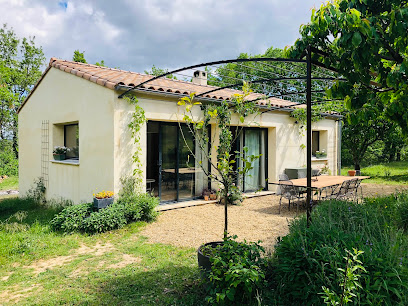 Un Coin Sur Terre, Gîte à Pougnadoresse