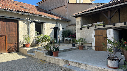 Petit Menot, Gîte à Salles-Lavalette