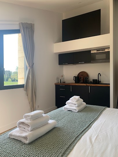 Maison Divon - Montagne 33570, Gîte à Montagne