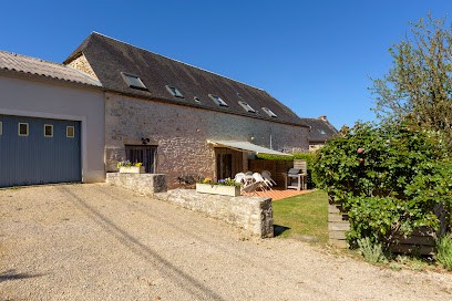 La Ferme Des 9 Pins à Mayrac, Gîte à Mayrac