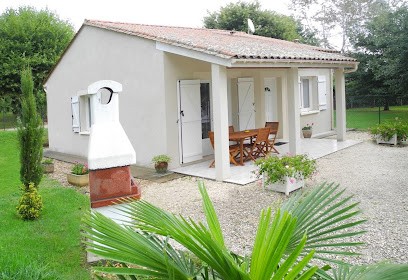 GÎTE LE COTEAU DES SOURCES - MONTPON, Gîte à Montpon-Ménestérol