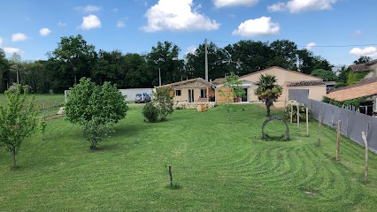 Les Jardins D'Uzzy, Gîte à Camiac-et-Saint-Denis