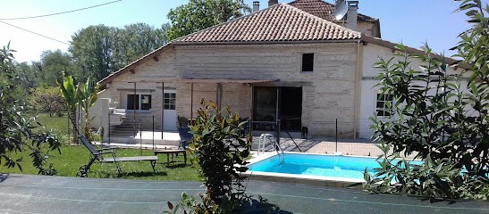 La Fourniere Du Lot, Gîte à Saint-Étienne-de-Fougères