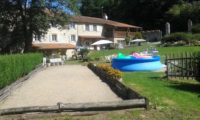 Gîte Le Moulin du Château : location saisonnière Bed and Breakfast (Haute Vienne, Limousin), Gîte à Dompierre-les-Églises