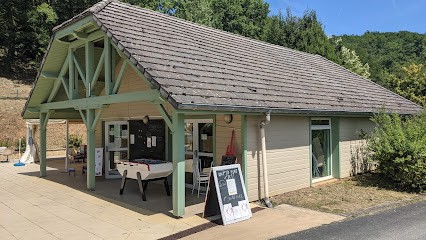 Chalets Itsasoa et Lurra : Chalet avec piscine partagée, proche Grottes de Lascaux et Lac du Causse, en Corrèze, Gîte à Lissac-sur-Couze