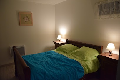 Chez CLAUDE et ALINE, Gîte à Puynormand