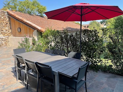 La Magnanerie de l'Estrade, Gîte à Rosières