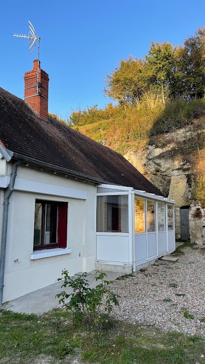 Troglo'gîte, Gîte à Seigy