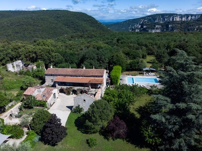 Les Avenières du Sud, Gîte à Labastide-de-Virac