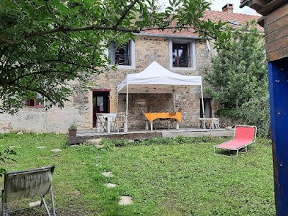 La tanière- Gîte écolo, Gîte à Pouques-Lormes