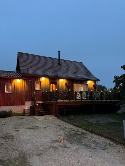 Le Chalet Périgourdin, Gîte à Saint-Seurin-de-Prats