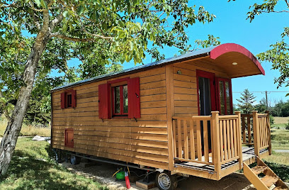 Terra Bulle Hébergement - Roulotte Climatisée Avec Spa Privatif, Gîte à Villeneuve-sur-Lot