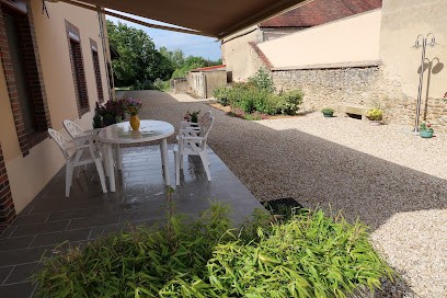 Les Prés de Bondus Gîte de France 89G627, Gîte à Chéu