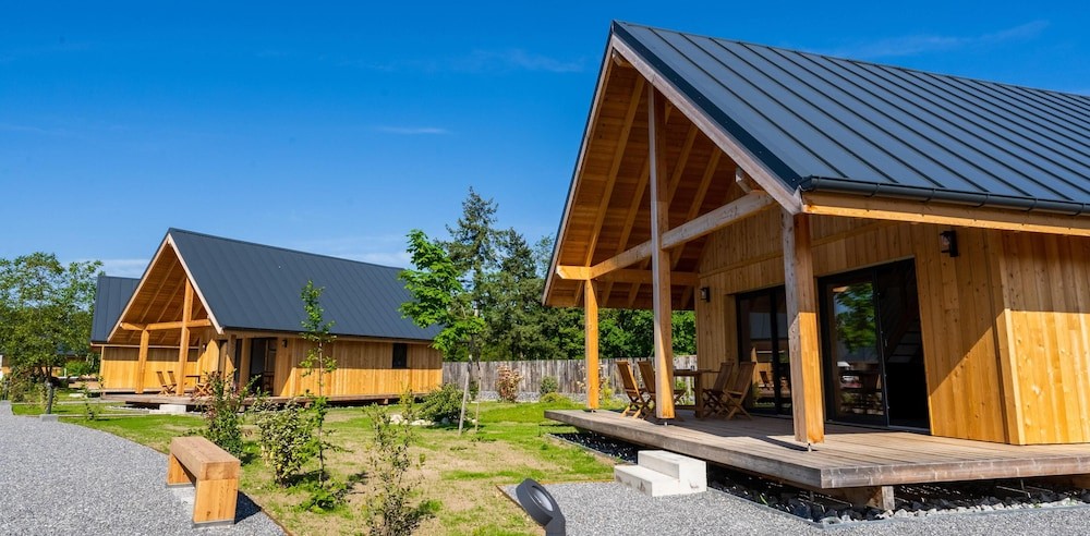 Les Cottages De Ripaille, Gîte à Thonon-les-Bains