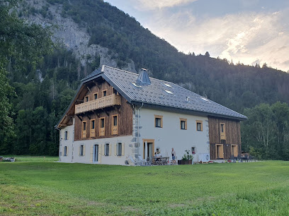 Ludogîte Les Bois Dessous – Gîte Grande Capacité En Haute-Savoie Avec Ludothèque Et Salle De Séminaire / Réception, Gîte à Châtillon-sur-Cluses