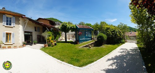 AU JARDIN DES TOILES, Gîte à Saint-Nicolas-de-Macherin