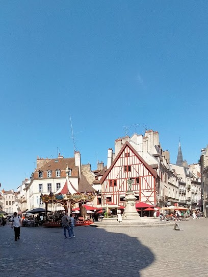 Gîte Les Coqs Chics, Gîte à Colombier