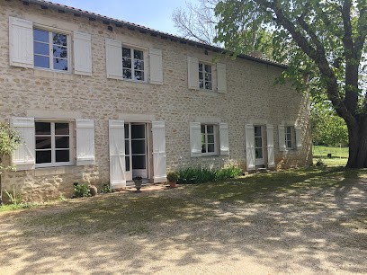 Gîtes du Domaine de Puy le Comte - Nature Futuroscope Aquascope, Gîte à Montamisé