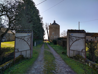 Donjon De L'ange Rond, Gîte à Langeron