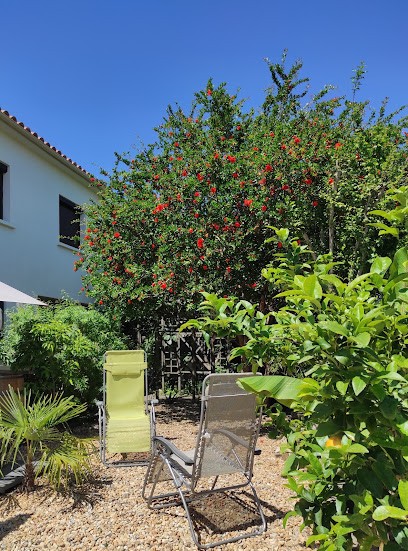 Ode To The Sun, Gîte à Fleury