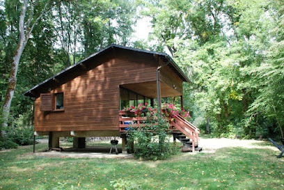 Gîte Le Chalet De La Rivière, Gîte à Avallon