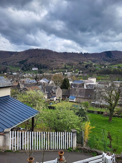 CANTAL 330 Gîte De France, Gîte à Vic-sur-Cère