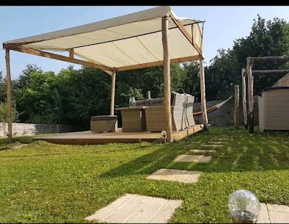 Gîtes Les SPAS Insolites-Le SPA Du Moulin, Gîte à Saint-Junien