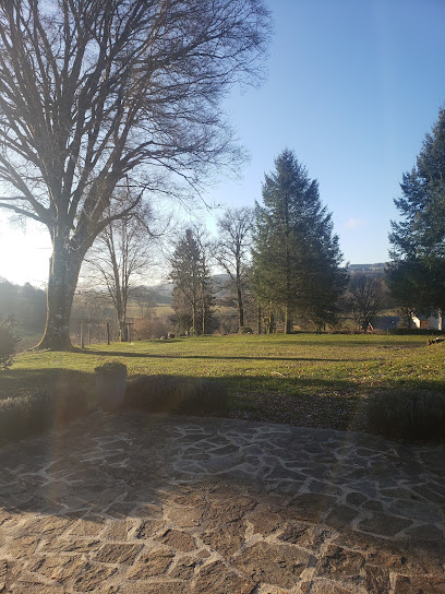 Gite Le Bouchatel, Gîte à Gourdon-Murat