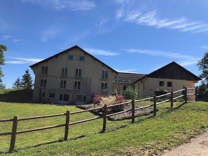 Gite De Groupe Et Familiale Gai Soleil, Gîte à Flangebouche