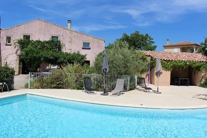 LA VILLA ROSE - CAZOULS D'HERAULT, Gîte à Cazouls-d'Hérault