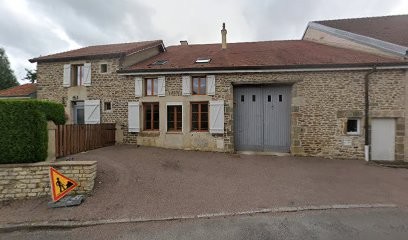 COTTAGE HOUSE, Gîte à Peigney