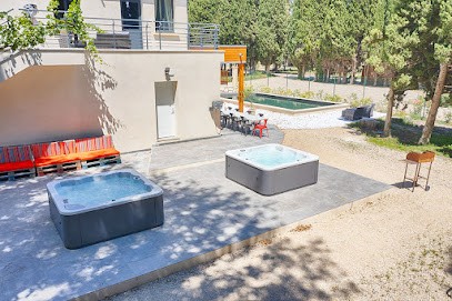 La maison des Eucalyptus, Gîte à Orange