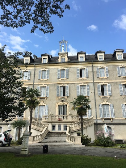 Maison Saint Pierre Et Saint Paul, Gîte à Lourdes