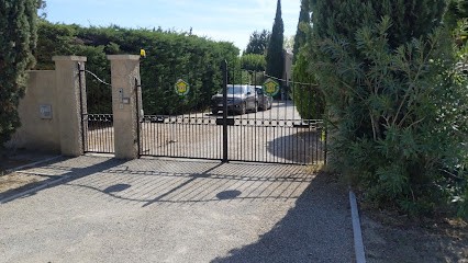 Gite Les Loups, Gîte à Lamanon