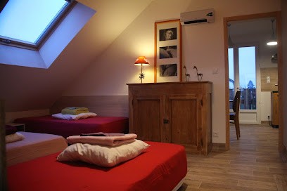 Les Anes de Medeina: Gîte au cœur de la forêt d'Orléans, Gîte à la ferme dans le Loiret, idéal randonnées, proche Orléans, Gîte à Ingrannes