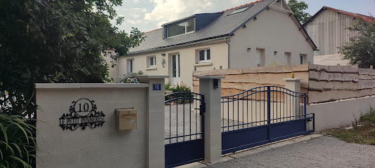 Gîte Le Petit Pennerest, Gîte à Noyal-Pontivy