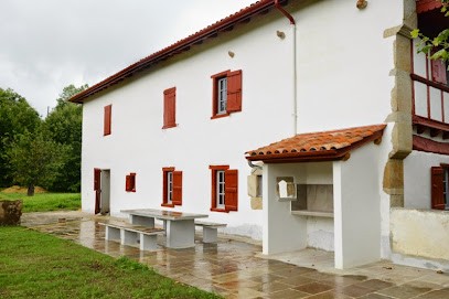 Gîte Près Du Ruisseau - Ferme Martin-Aundienia, Gîte à Sare