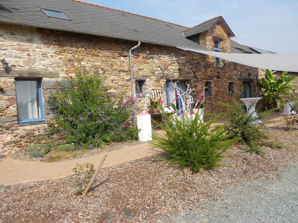 Le Gîte Du Chêne Blanc, Gîte à Plessé