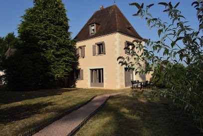 Gîte La Maison D'à Côté Dordogne, Gîte à Salon