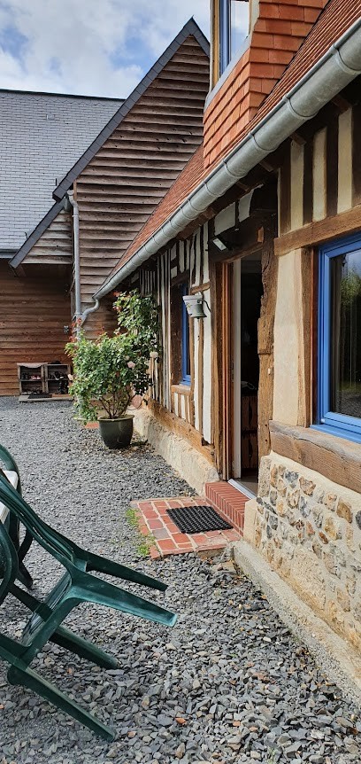 Karine Dury, Gîte à Équemauville