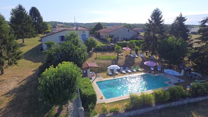 At Sarrazin Camping and Cottages, Gîte à Brossac