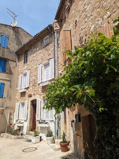 Location Saint-Cézaire-sur-Siagne, Gîte à Saint-Cézaire-sur-Siagne