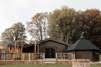 Cabane À L'ombre Des Charmes Gîte à Chaumont-Porcien