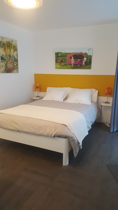 Gîte Le Voyage Dans La Chambre Jaune, Gîte à Clisson