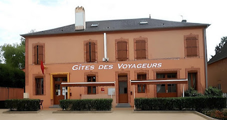 Gîtes Des Voyageurs - Cronat, Gîte à Cronat